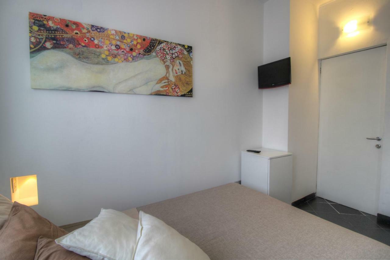 A Casa Di Ara Hotel Milan Exterior photo